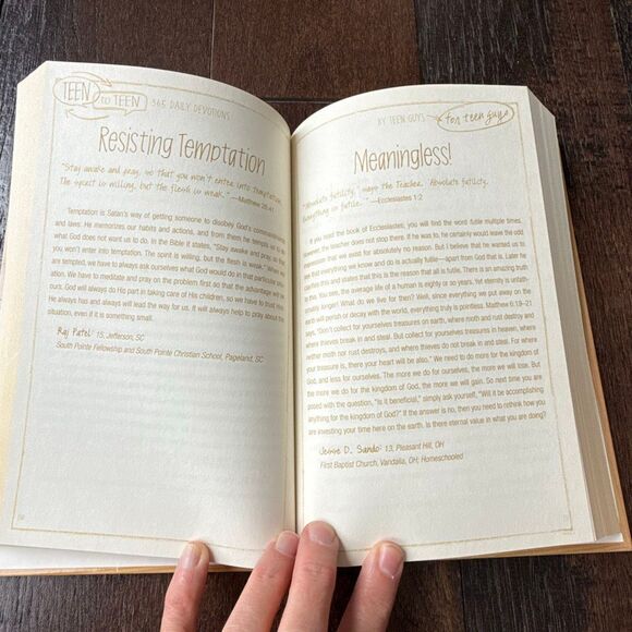 Teen to teen 365 boys daily devotionals book church Sunday school Bible study - Picture 4 of 4